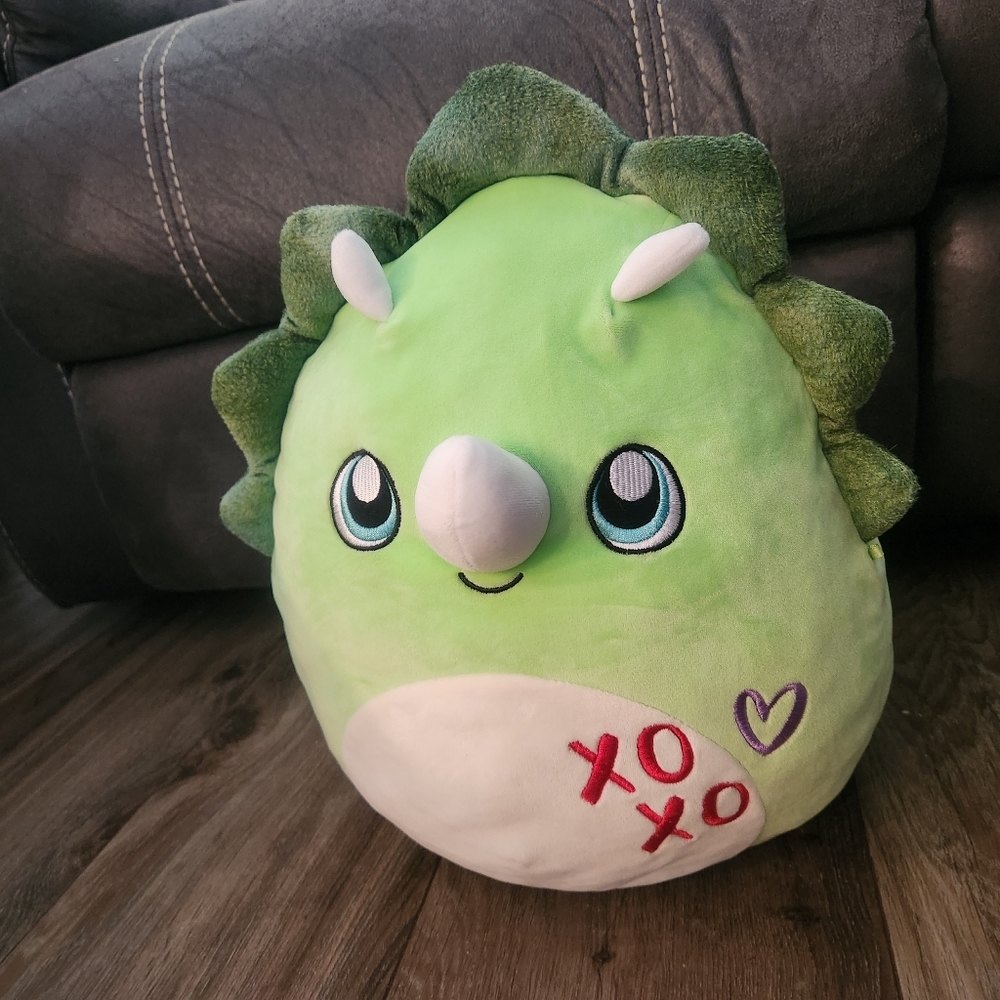 Tristan the Dinosaur Valentine's Squishmallow‎
